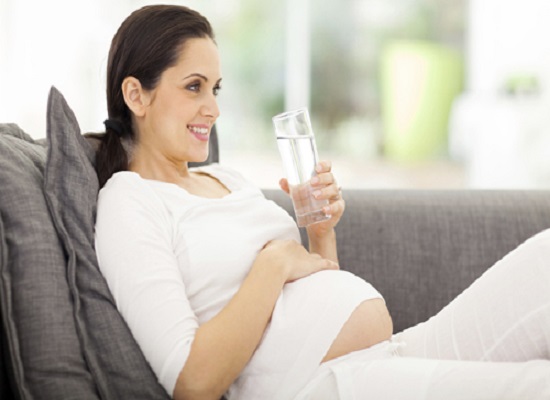 Nước ion kiềm có thể giúp giải quyết các vấn đề trong khi mang thai