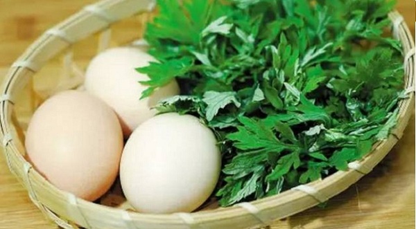 Trứng ngải cứu một món ăn bổ dưỡng